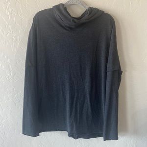 Alo Yoga Mens hooded long sleeve tee